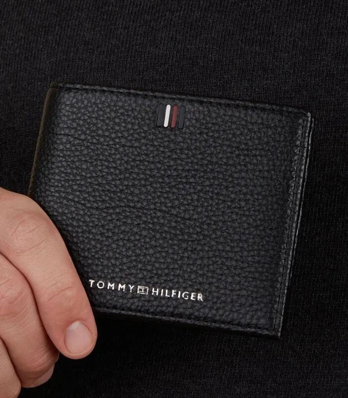 BILLETERA TOMMY HILFIGER CENTRAL MINI CC NEGRO