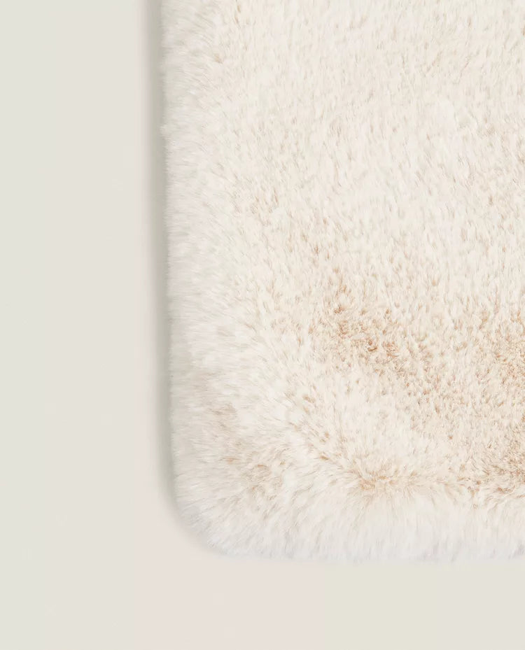 Alfombra Zara Home Pelo Blanco 150x200cm
