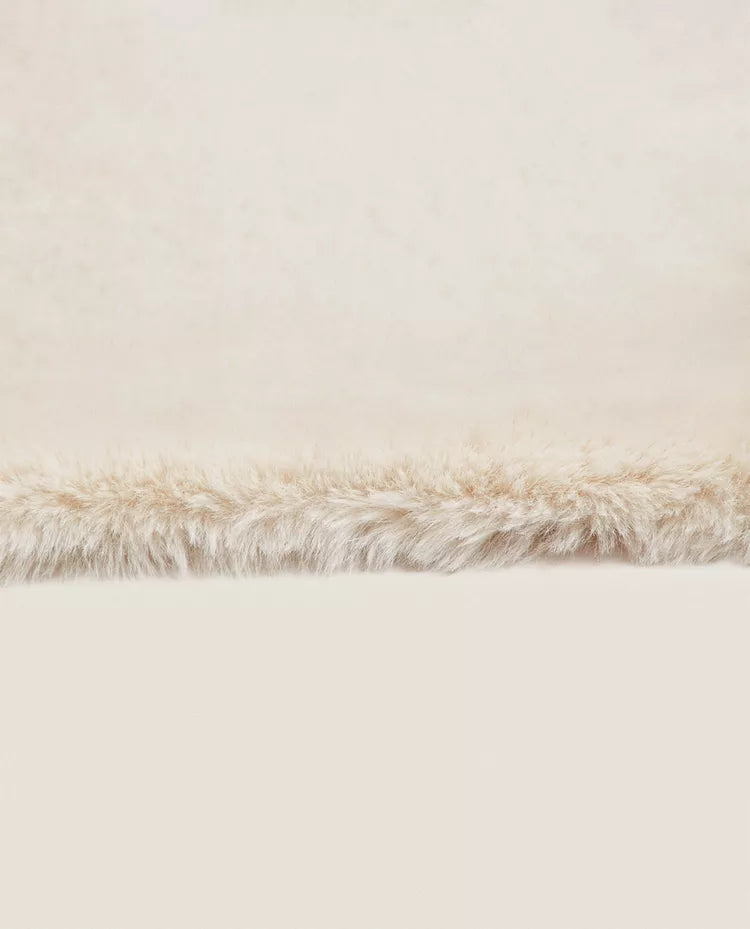 Alfombra Zara Home Pelo Blanco 150x200cm