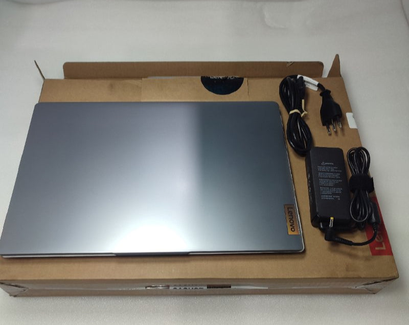 Notebook Lenovo Ideapad Slim 3 15iah8 Arctic Grey 15.6" Cpu: Intel I5-12450h / Ram: 8gb / Ssd: 512gb