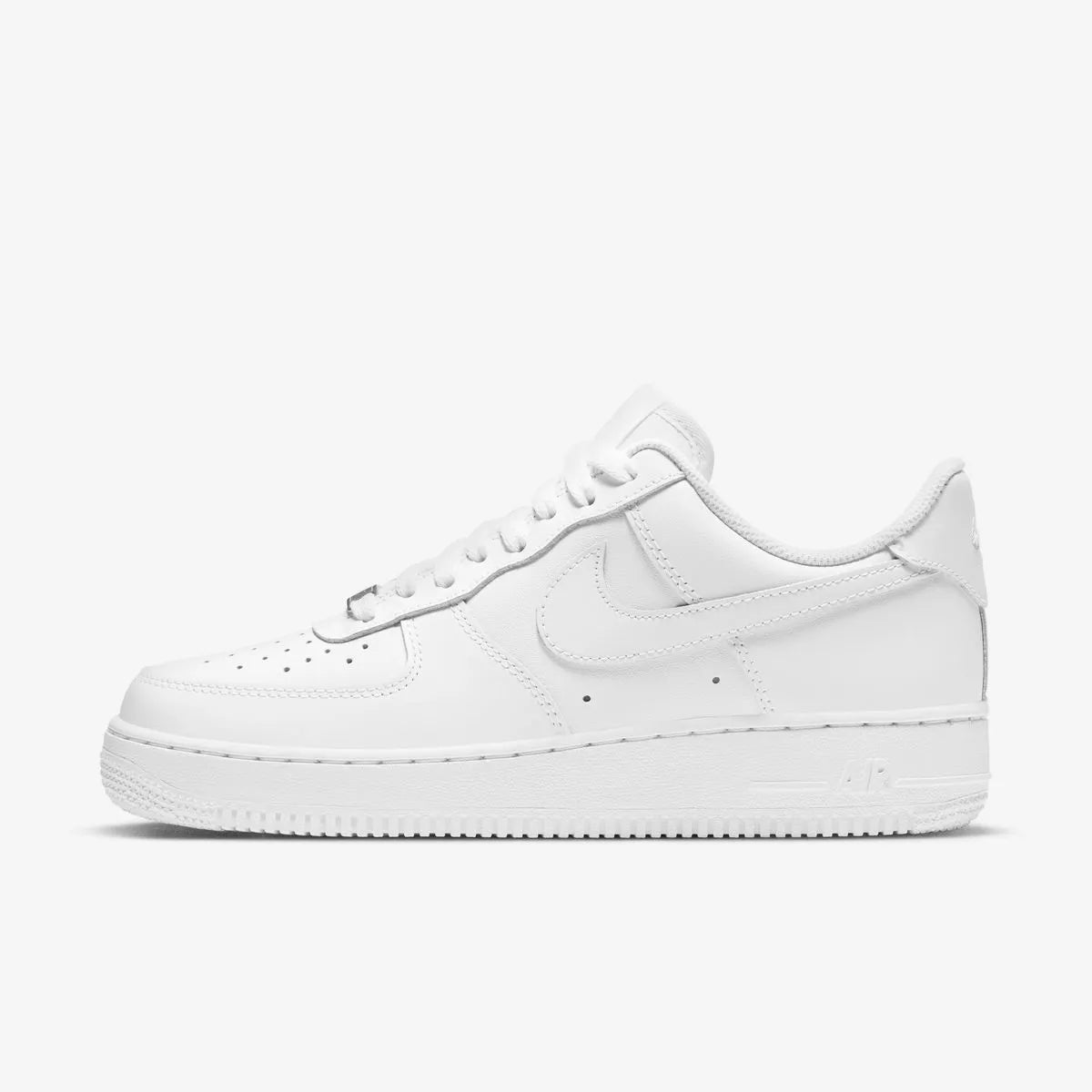 ZAPATILLAS NIKE AIR WMNS AIR FORCE 1 07 BLANCO 36.5 EUR