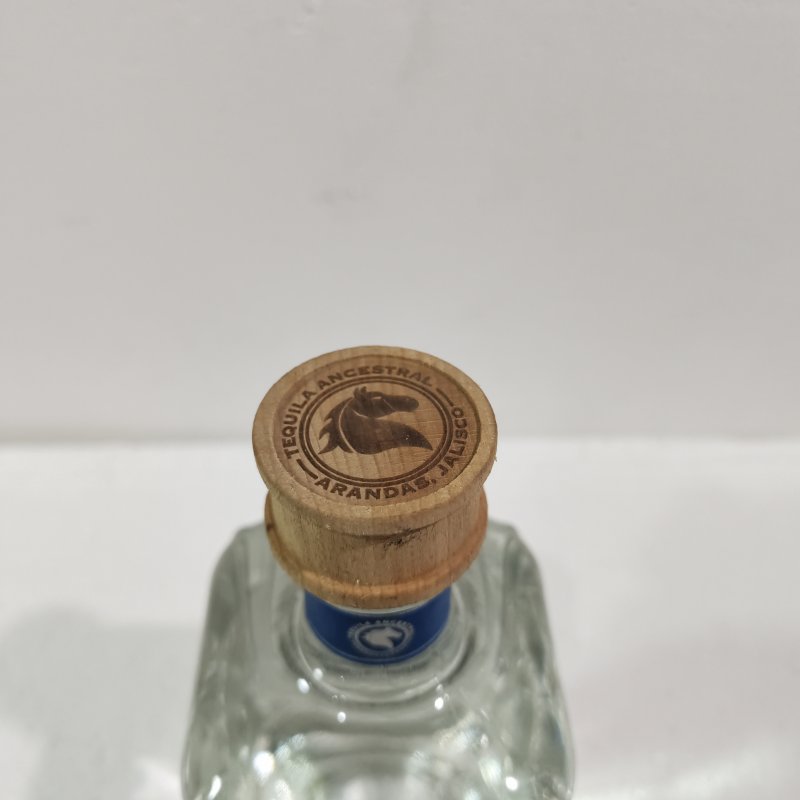 Tequila Carrera 100% de Agave Arandas Jalisco 750 ml