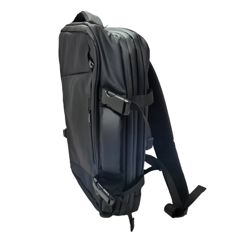 Mochila Carry Mennt On Pro 1.0 Negro Laptop 17 Pulgadas 26 A 38 Litros