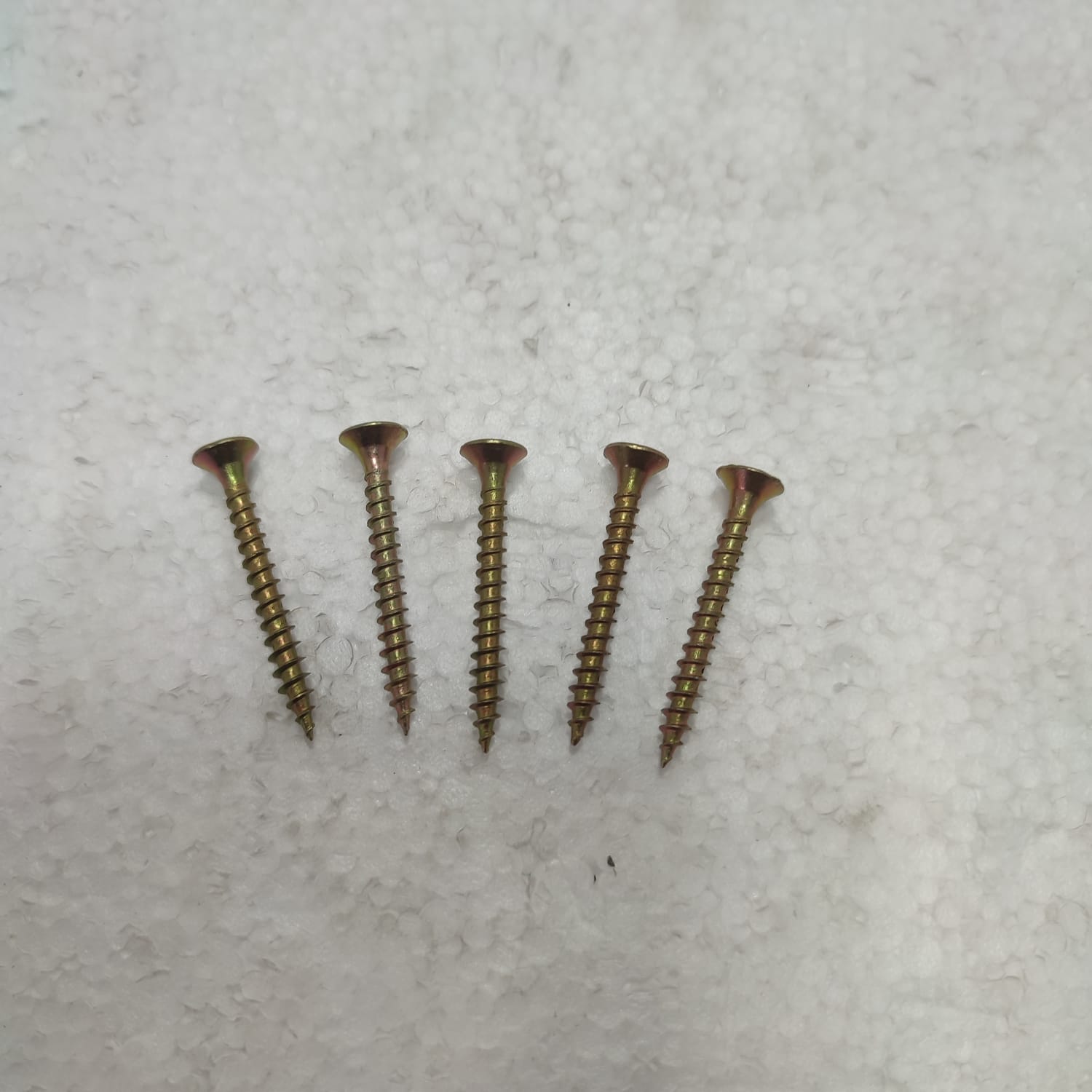 Caja De Tornillos 2000 Unidades 4X35 Yzp-Cr6