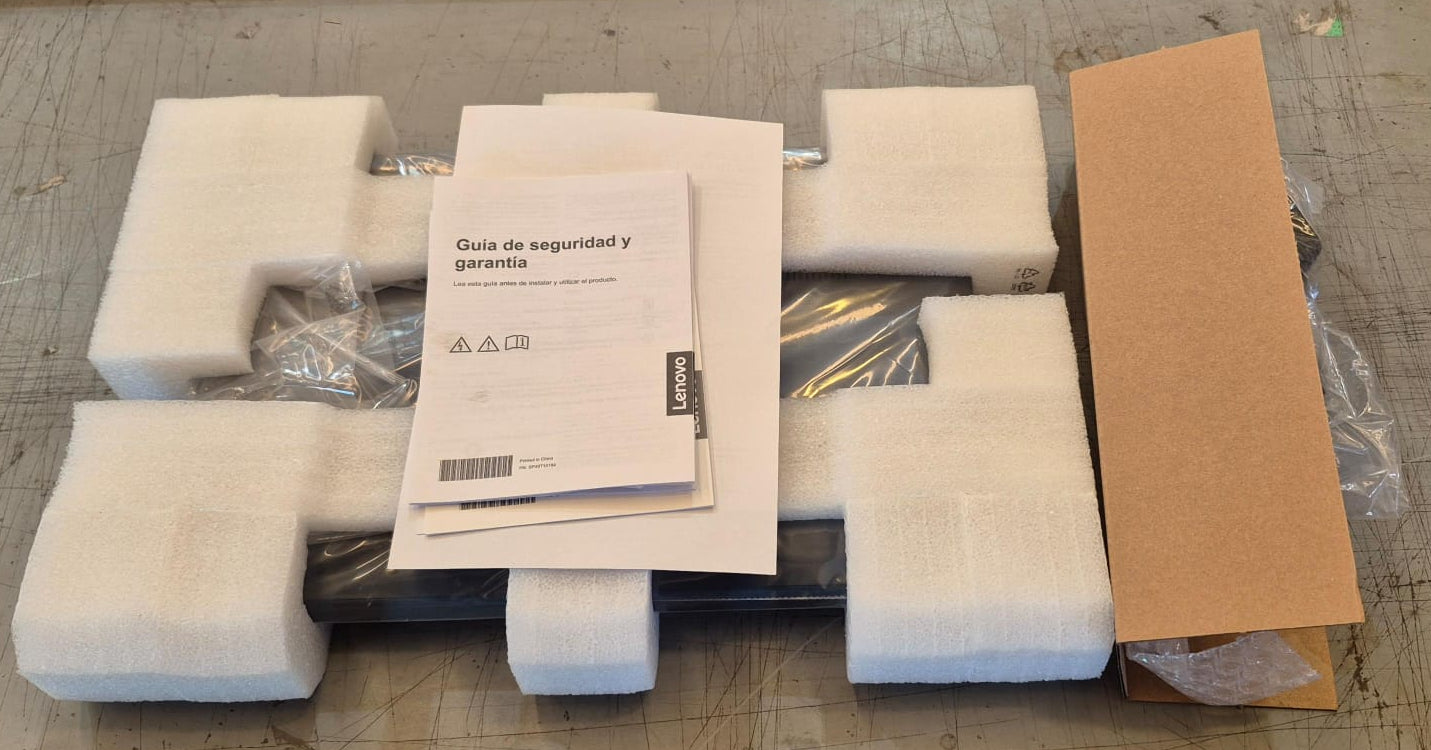 Notebook Lenovo 82hu Amd R7 5700u 1.8ghz Gris 16gb Ram / 512gb Ssd